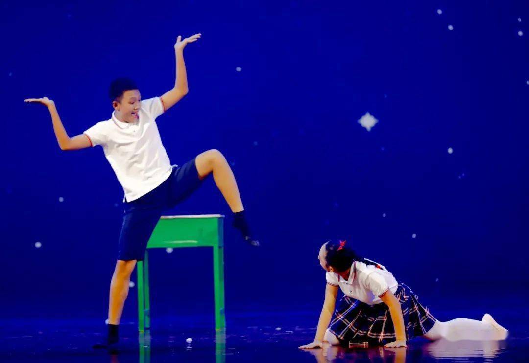 动感之星舞动八桂动感小超人们总决赛之旅完美归来