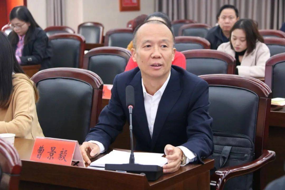 决战脱贫攻坚决胜全面小康岳阳市政协第四期知情明政大讲堂开讲啦