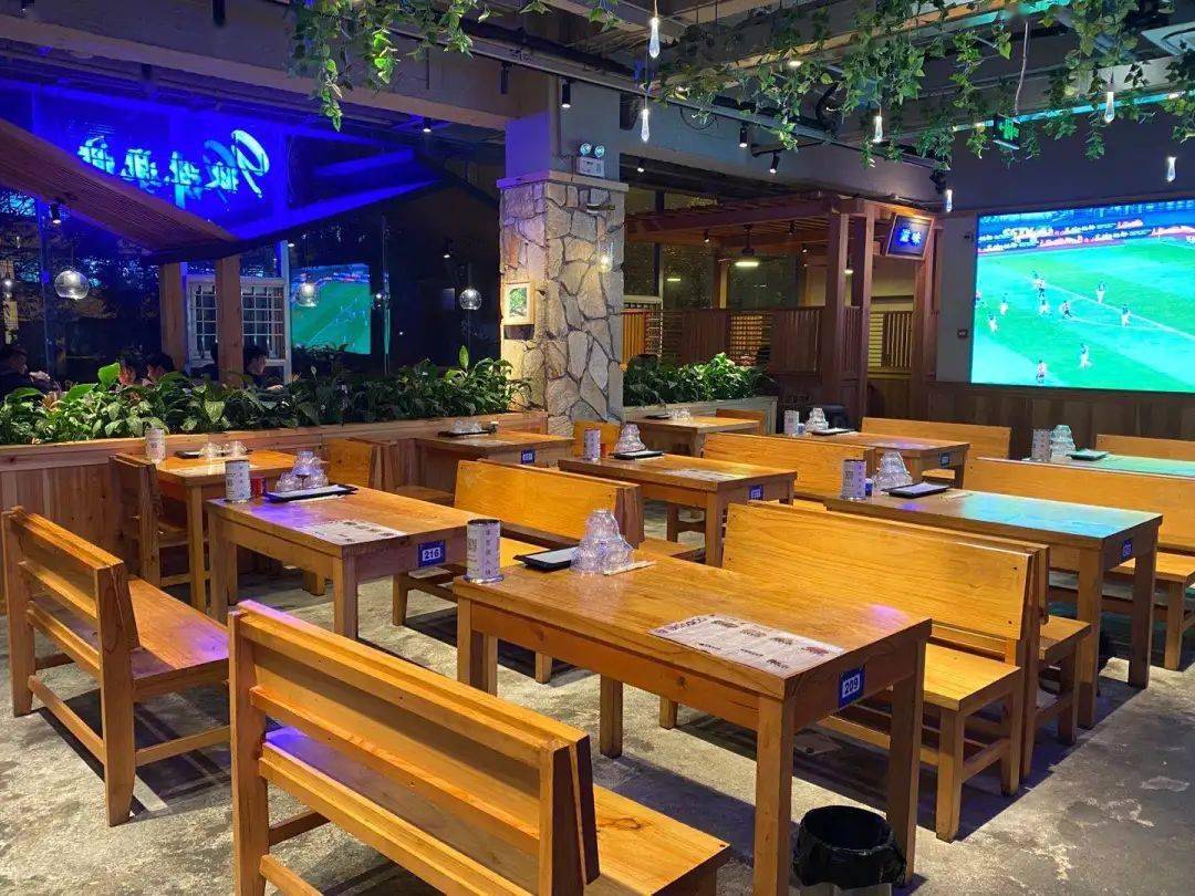 超级赛场第二现场球迷欢聚日快来票选你中意的球迷餐厅