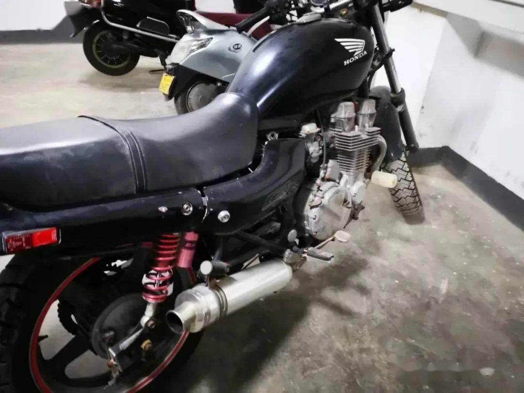 夜鹰750国内改装aura车友投稿