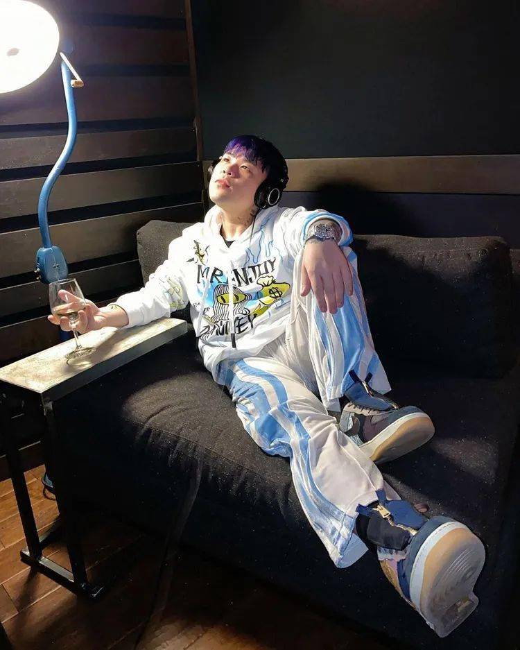 9 亿播放的宝藏综艺!满眼都是狠鞋!热狗这双没人敢穿!