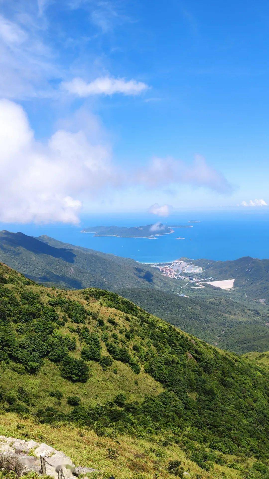 近年也成為驢友縱情山野,登山觀海的必須之地森林茂盛,物種豐富山高谷