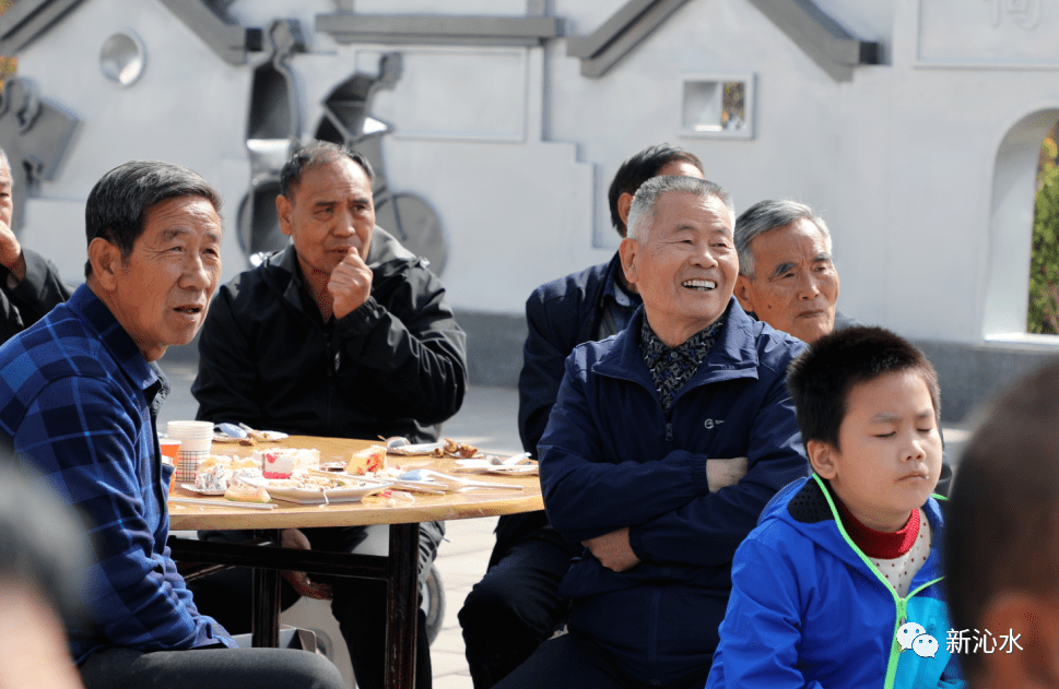 共庆重阳节为弘扬中华民族尊老,爱老,助老的传统美德,丰富老年人的