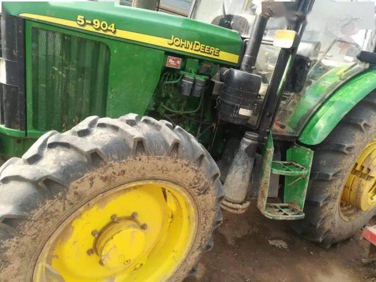 7.5万出售约翰迪尔5-904拖拉机