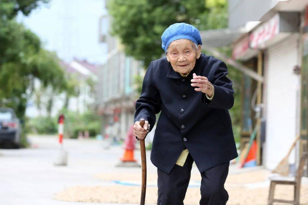 超200万次围观如皋这群百岁老人爆红网络