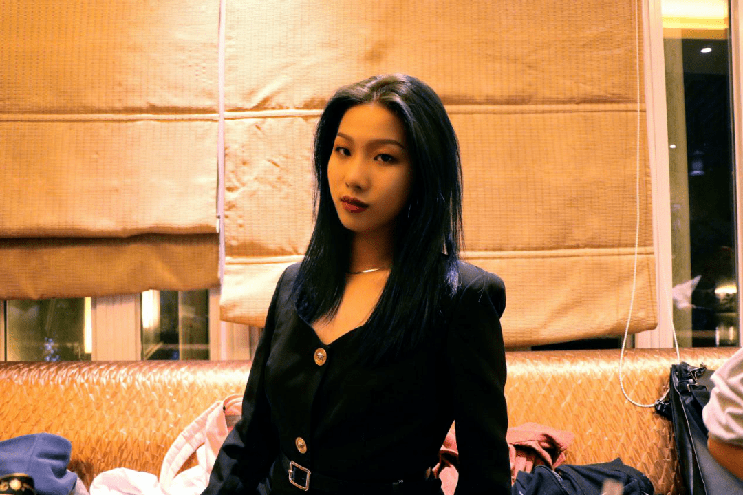 乐漫仲夏 | 十佳歌手后台采访_手机搜狐网