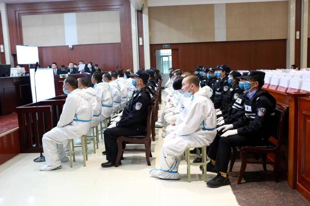 【法治】"马小兵等22人涉黑案"庭审结束,择日宣判