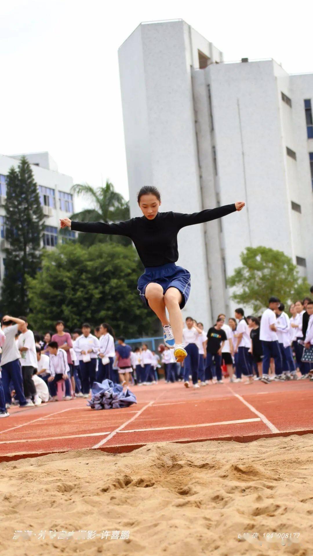 汕头谢易初中学校服图片