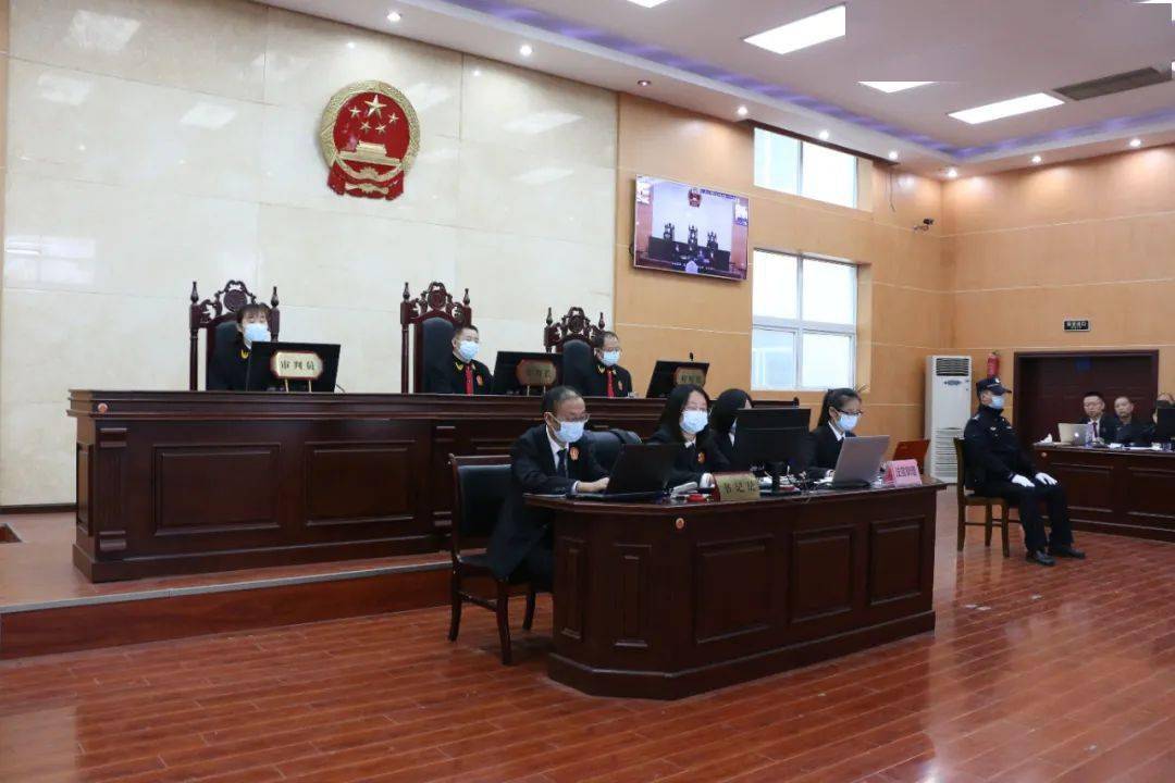 梓潼彭杰团伙受审14人被控寻衅滋事开设赌场非法拘禁敲诈勒索