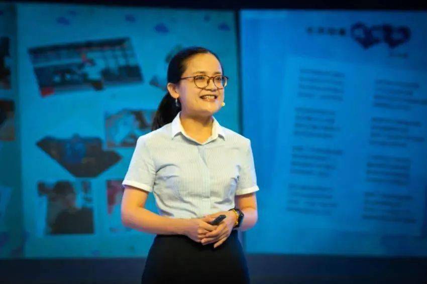 "温州中学的郭振豪老师在五年班主任工作时间里,他以三封"信"为主要