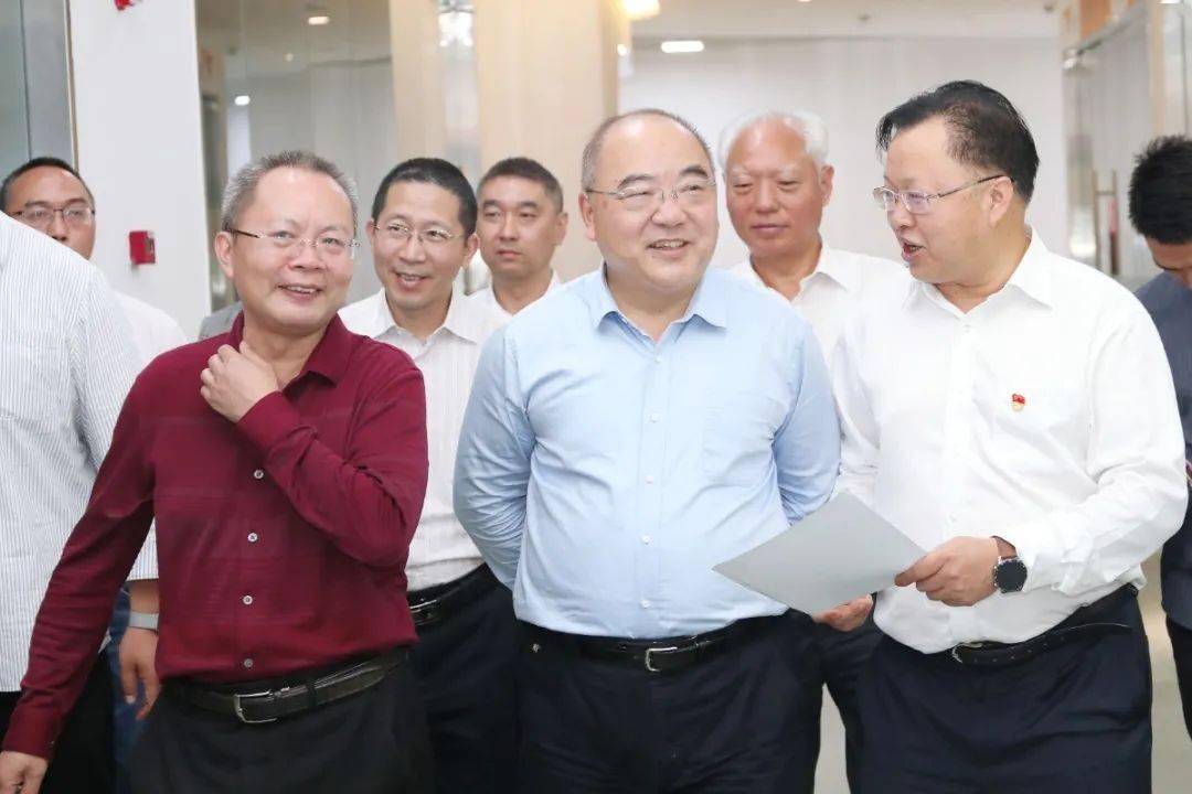 省科技厅厅长刘东调研钛产业双创服务中心