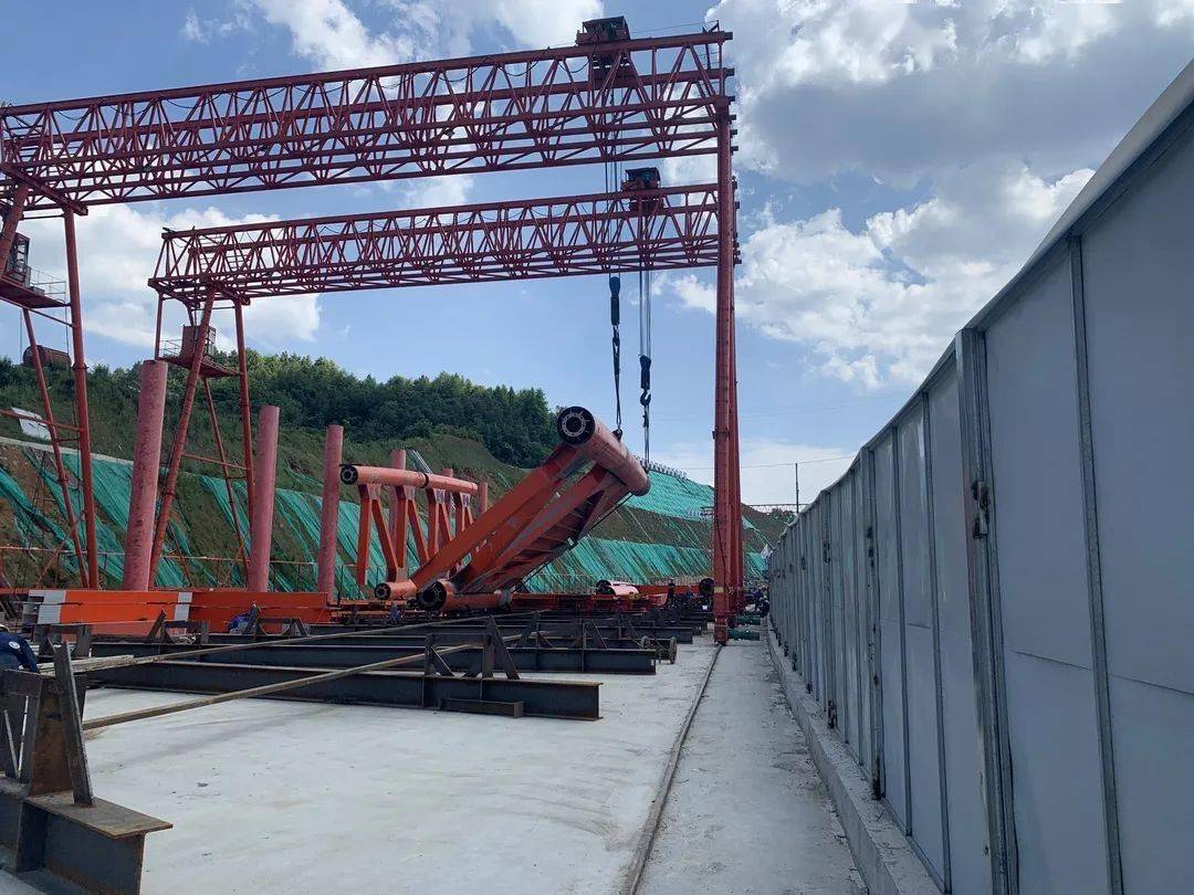 中交四公局二公司 | 钢管拱主拱肋片体的"华丽转身"