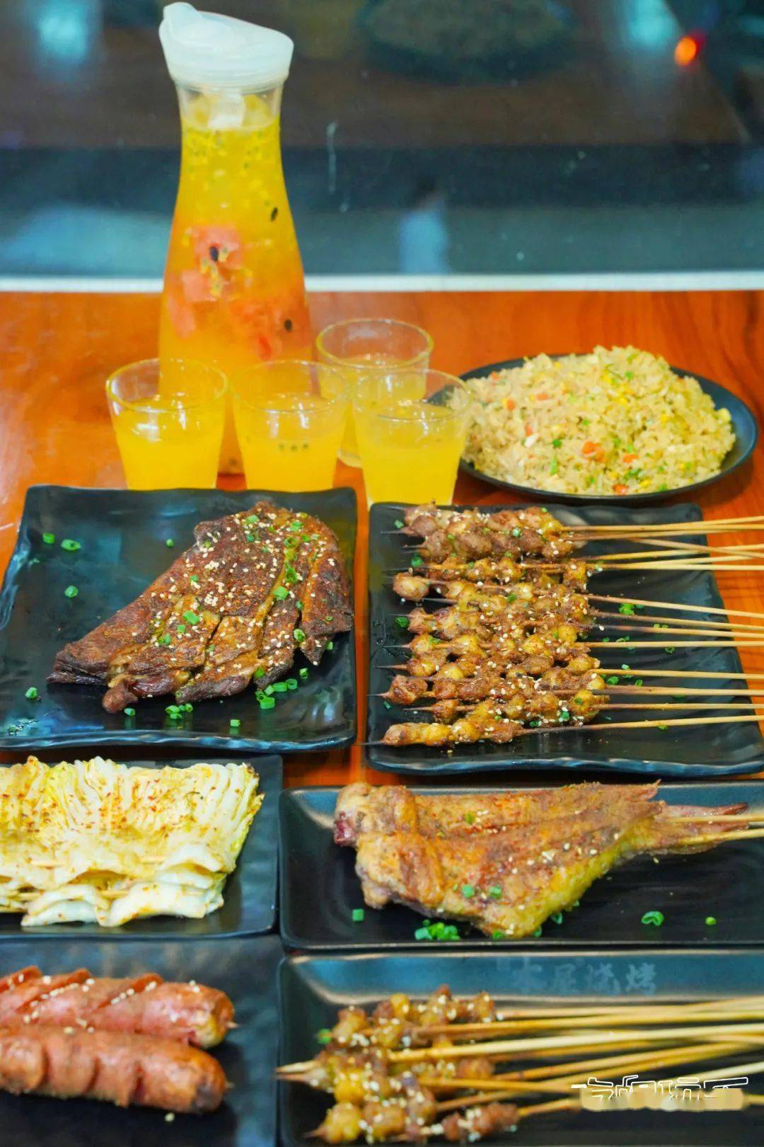 88元抢逅木屋烧烤3-4人羊排大餐,5荤1素主食冷饮吃到扶墙出