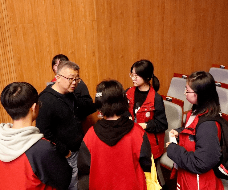 生涯人物访谈④内部观影会李一凡导演我拍了杀马特感受思考与自己不同