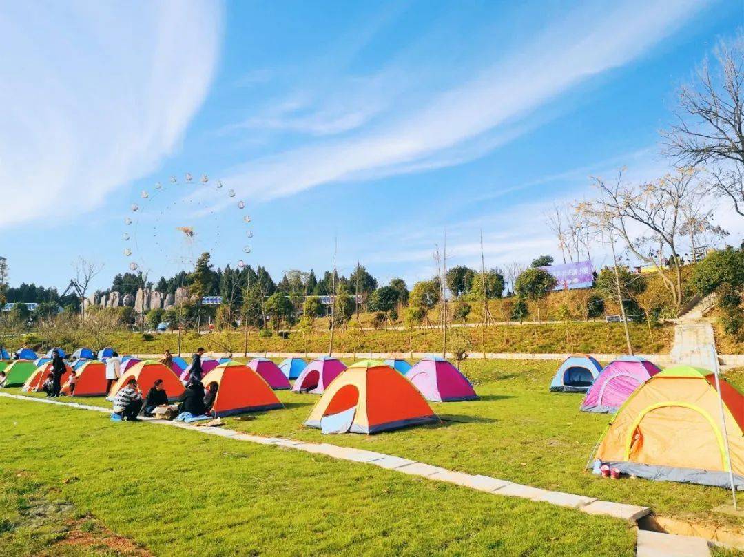 暮雨秋时,三台鲁班湖上荡漾的水波,泛起了属于秋的涟漪