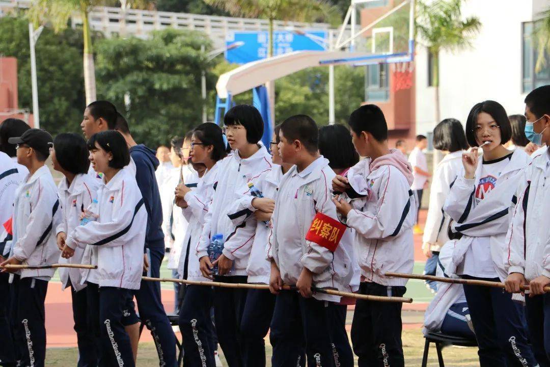 青春的烙印书写永不落幕的华章泉州现代中学第十九届田径运会圆满落幕