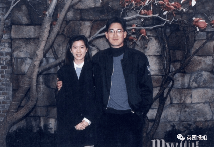 当时她的爷爷李健熙,拥有173亿美元财富,位居韩国富豪榜之首,父亲李在