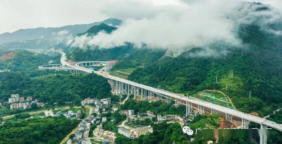 【图】云茂高速排步特大桥双幅顺利架通,离通车又近一步!