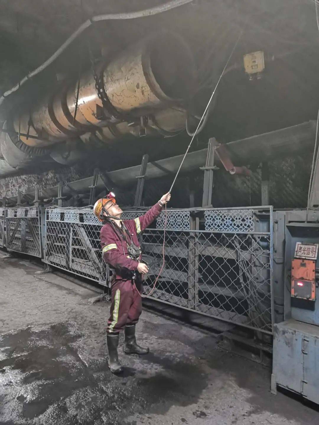 年全国煤炭行业职业技能竞赛瓦斯检查工二等奖获得者马脊梁矿辛志亮