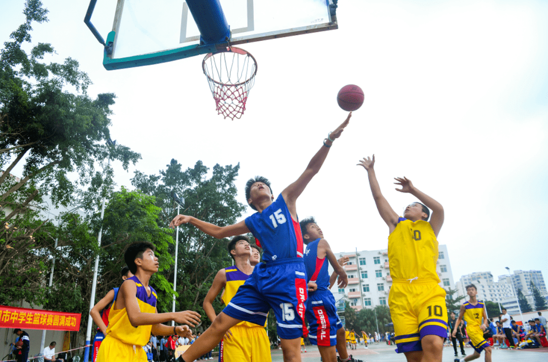 文化传播有限公司运营的2020年海口市中学生篮球赛在海南华侨中学打响
