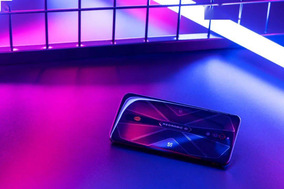 67你的新装备——红魔5s幻影黑酷炫登场!