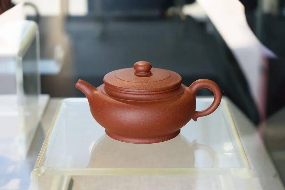 刻六方签筒赵浩天 海棠依旧(紫砂扇面)周华军 风卷葵壶周强 贵妃壶