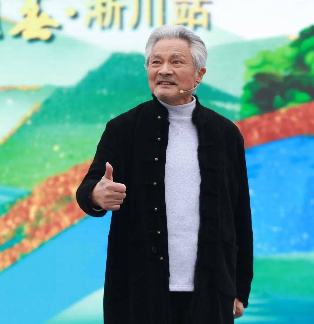 胡希华(75岁,曲剧名家)白军选(《梨园春》金奖擂主)张晓英(《梨园春》