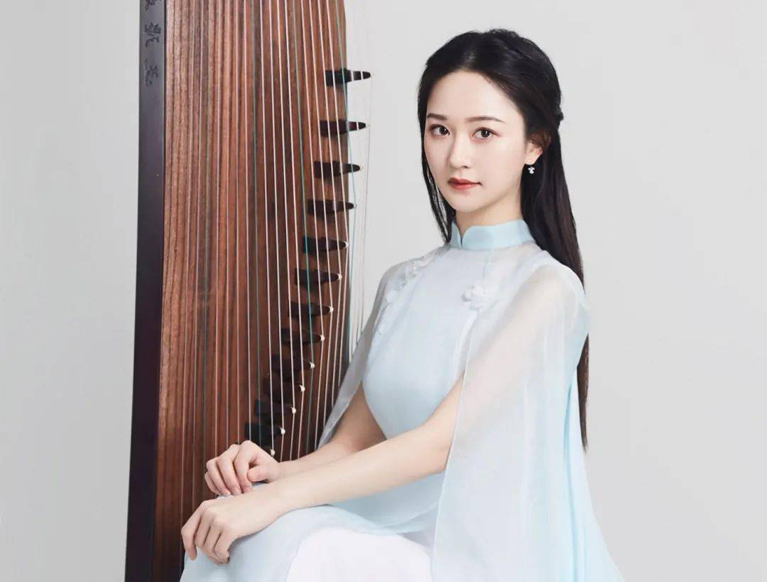 线上学院课程更新岑佳蔚老师精讲课战台风