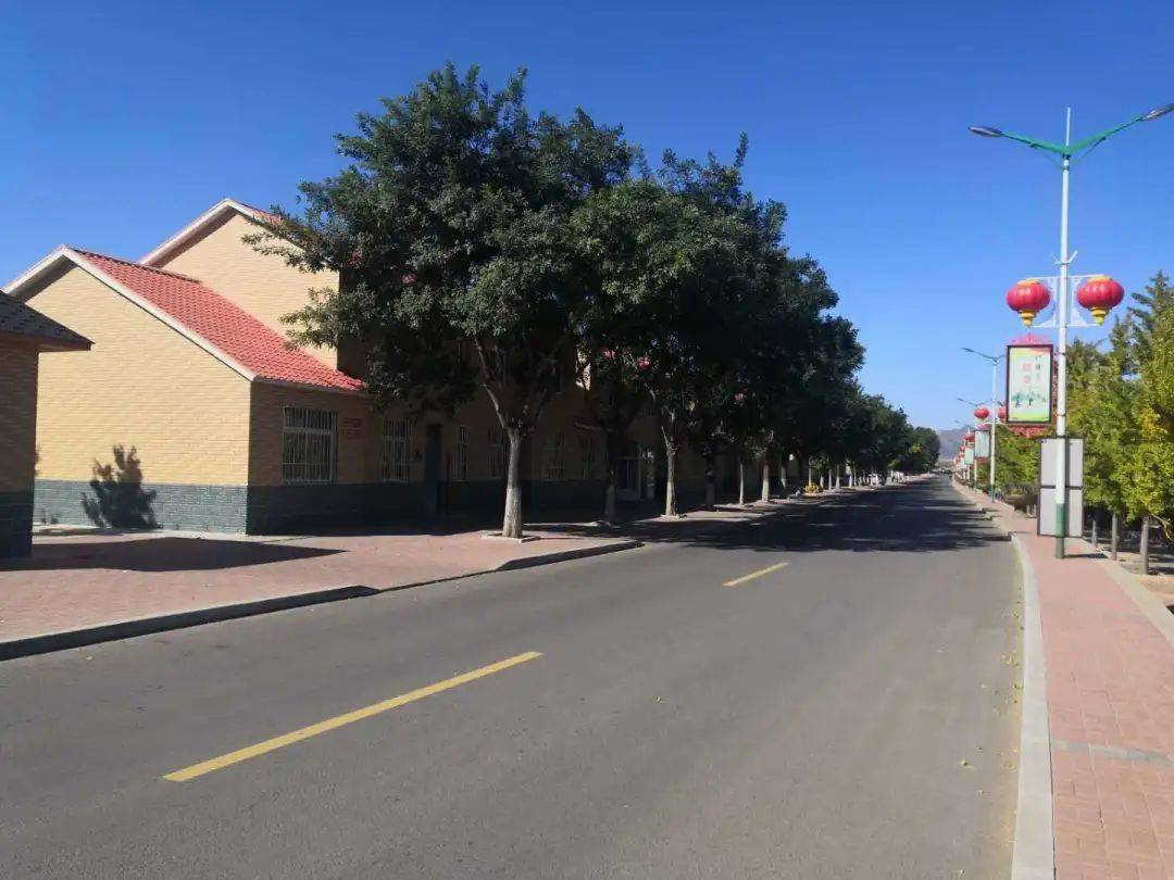 朝阳市建平县小平房村以工哺农走上绿色发展之路