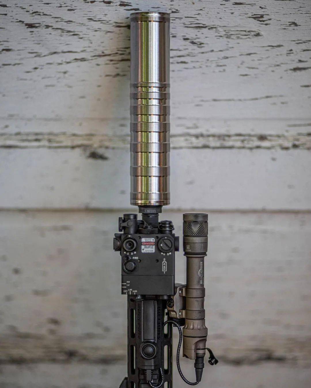 其实装上它后更凶elevated的灭声主义欧美射击爱好者的消音器产品图集