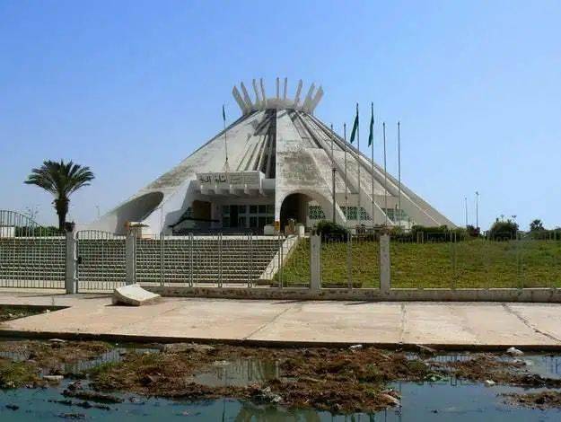 利比亚 · 班加西 建筑师未知绿皮书中心09