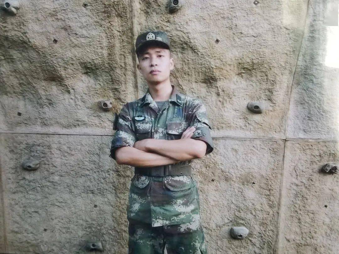 铿锵军旅行优秀退伍大学生士兵风采二