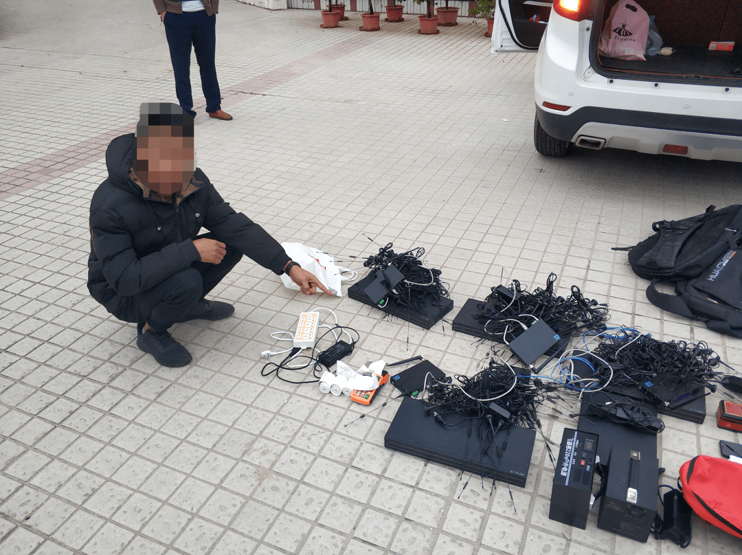 诈骗团伙提供话务技术支持锁定我县有一犯罪团伙利用多卡宝设备接报后