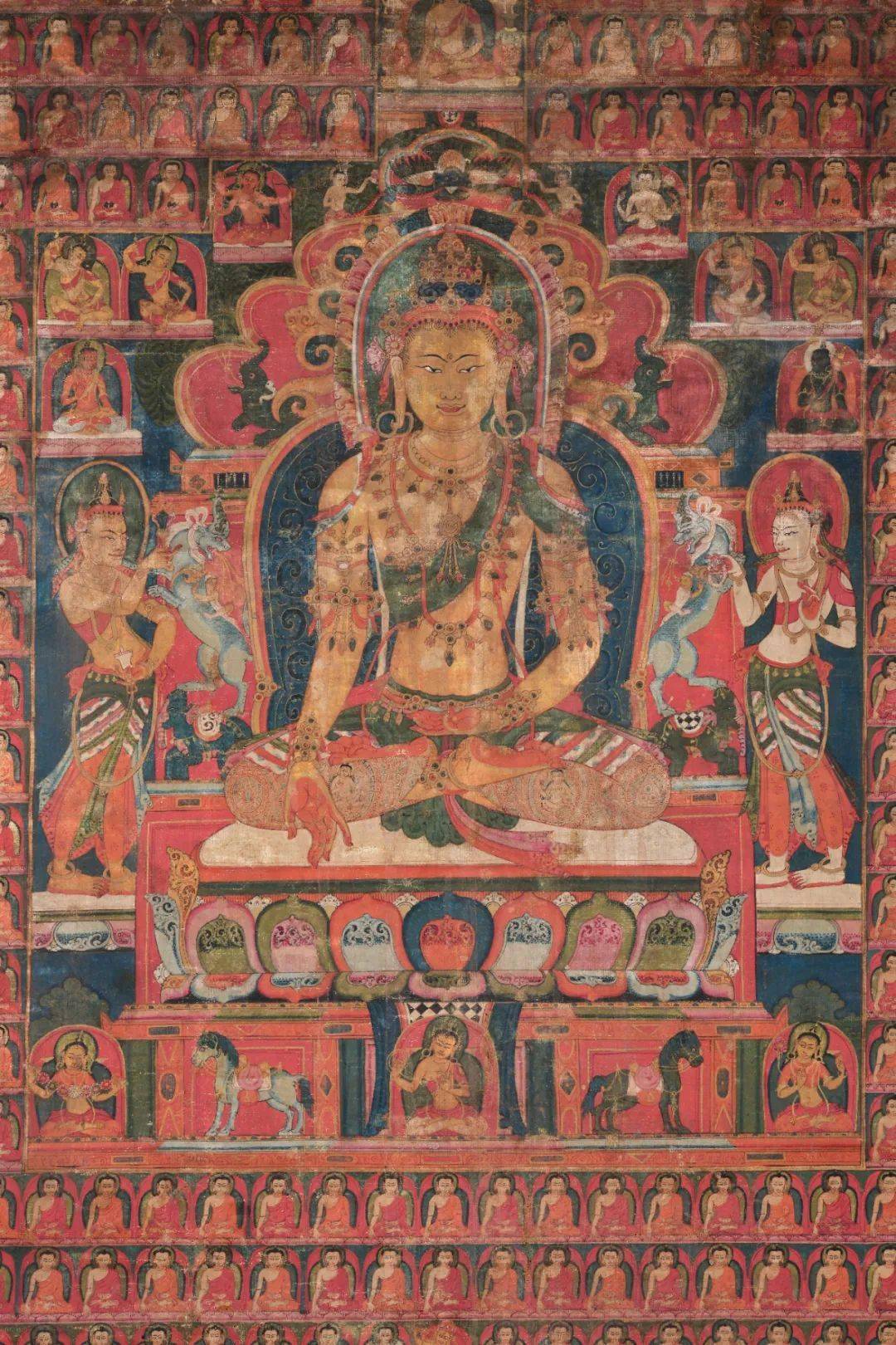 据传,该唐卡过去作为热振寺的镇寺之宝一直保存在寺内.