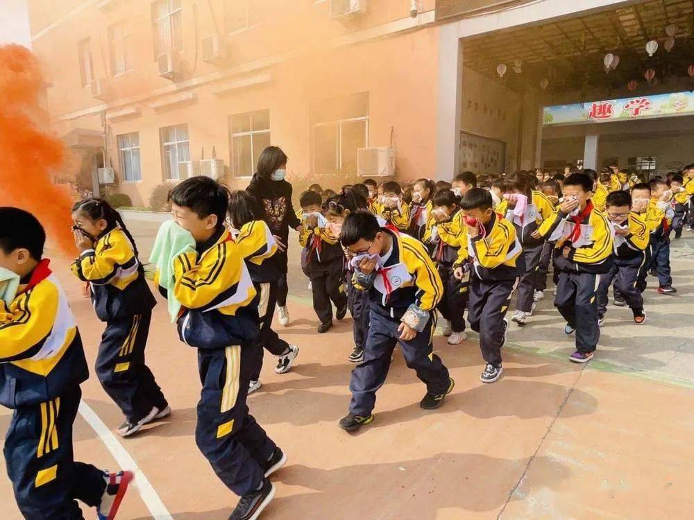 仙居外语学校丨时时教育防火安全常常开展消防演习