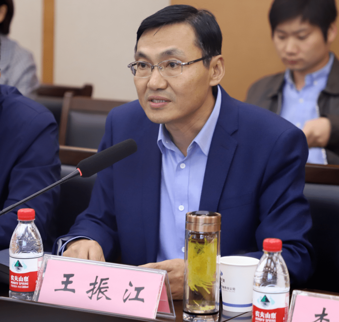 海螺集团工会与中煤矿建集团工会开展工作交流_李自清