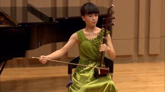 刘文金作曲雪山魂塑刘秋岑二胡演奏