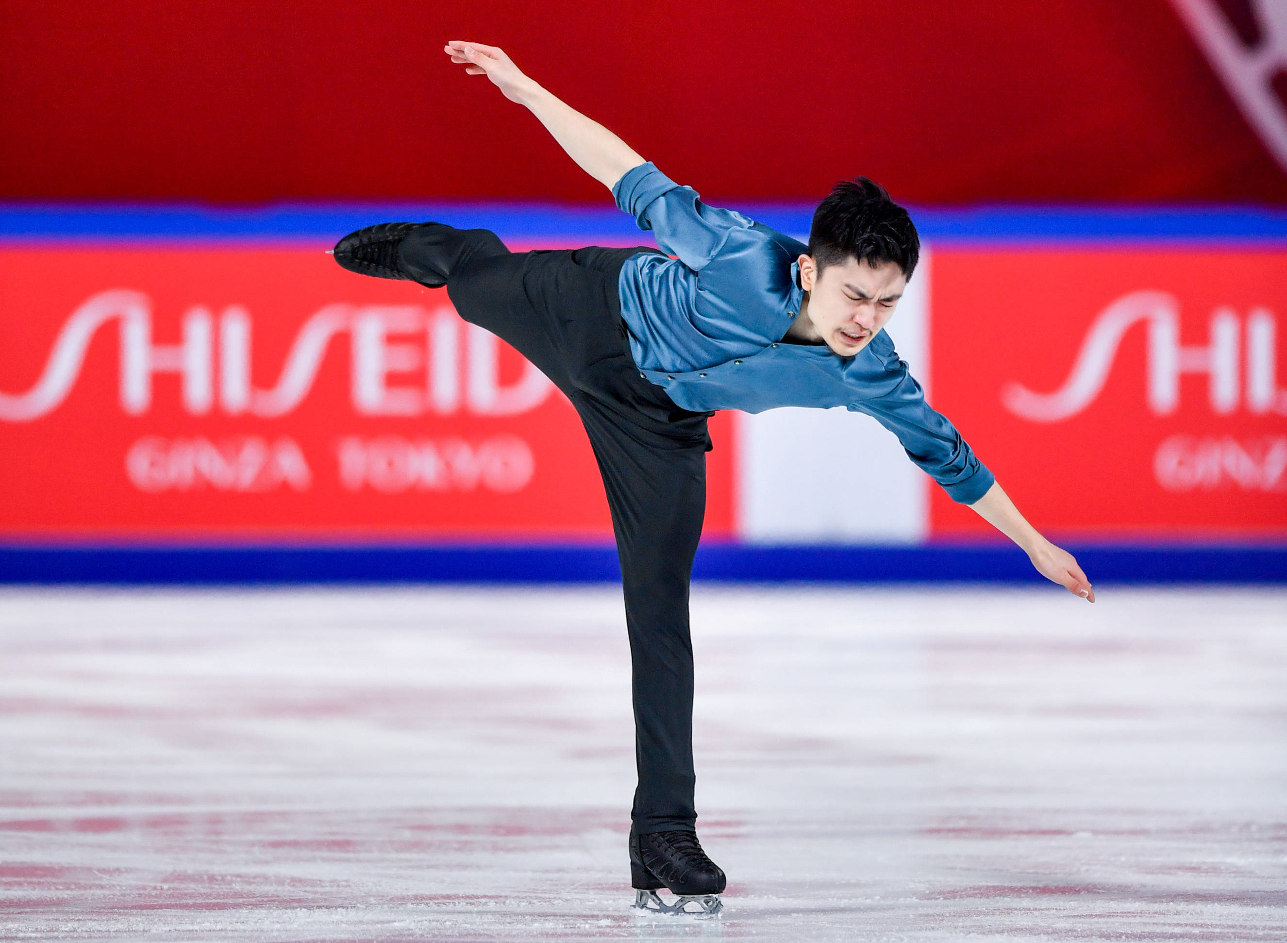 花样滑冰中国杯闫涵获男子单人滑亚军