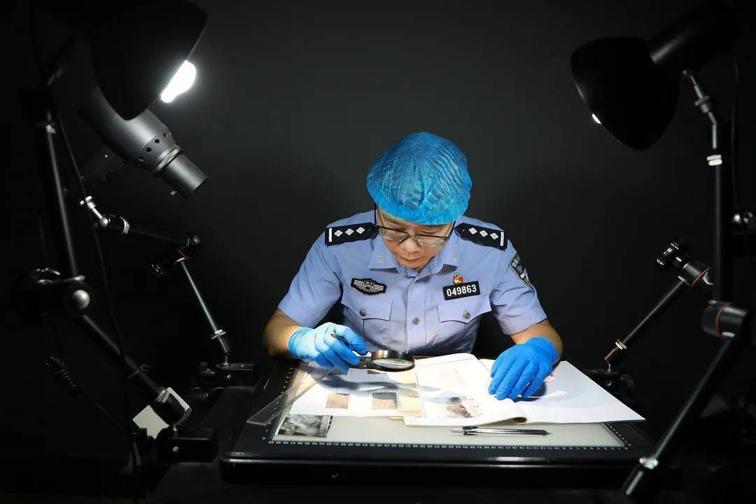 顾丹骁丹江口市公安局刑侦大队民警在刑事技术工作岗位上工作十余年