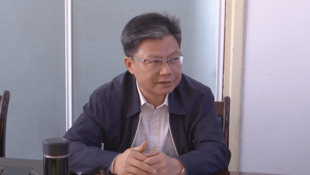 王斌会见中唐空铁集团客商代表