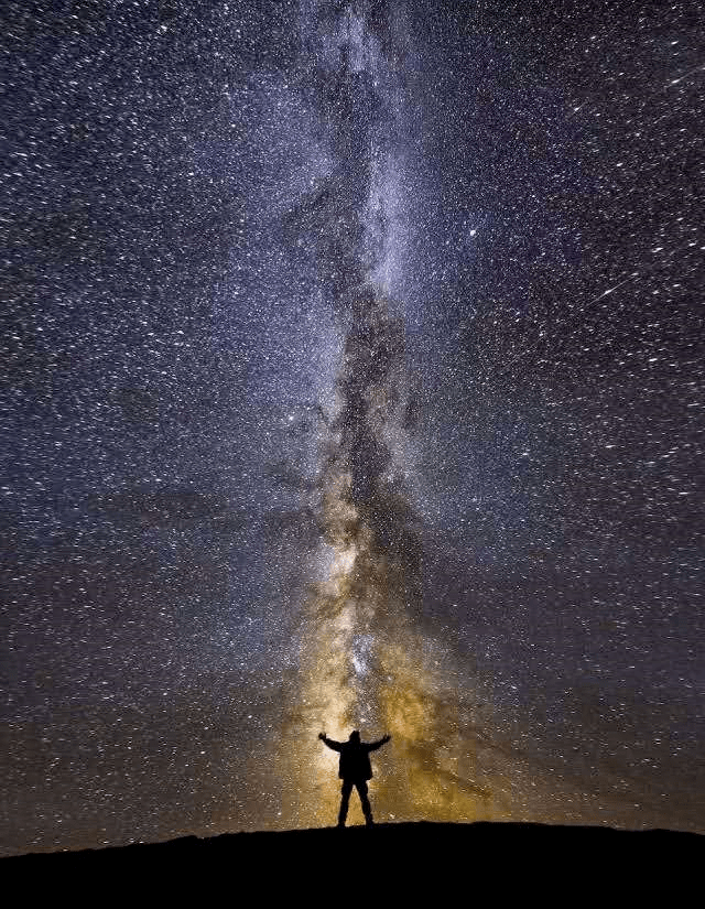 纯音乐穿越黑暗走向光明聆听着感受着期待着