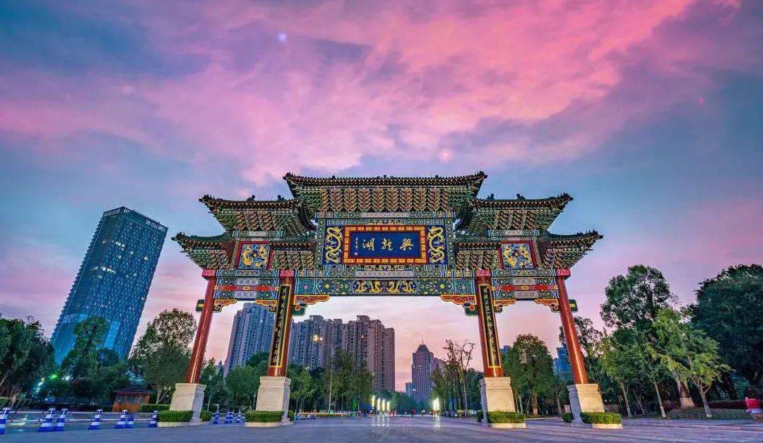 永川头条兴龙湖牌坊路段改造后怎么走解答来了