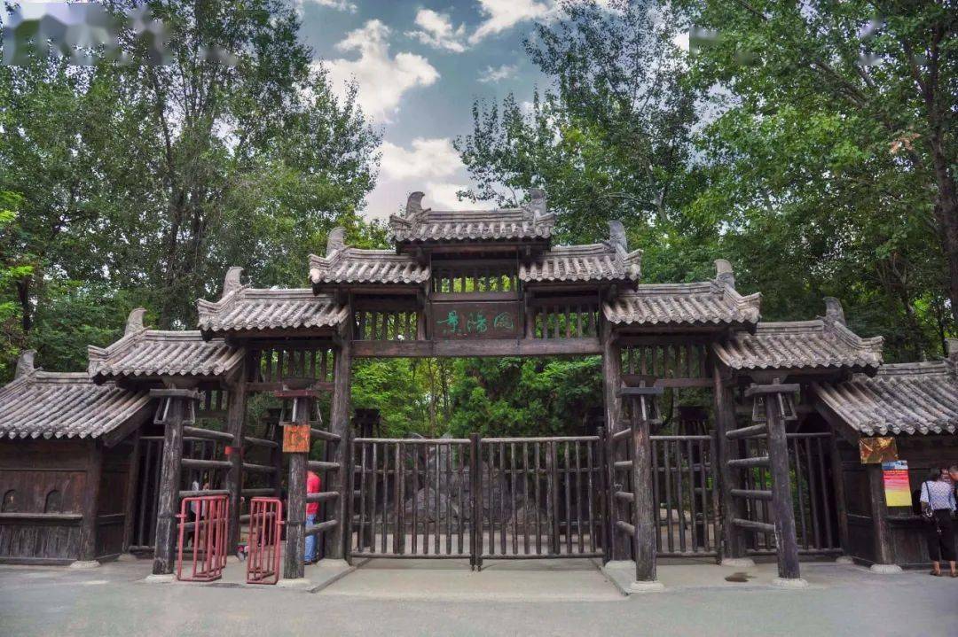 活动内容:景阳冈旅游区在活动期间将推出"感悟英雄情怀 体验武松豪情"