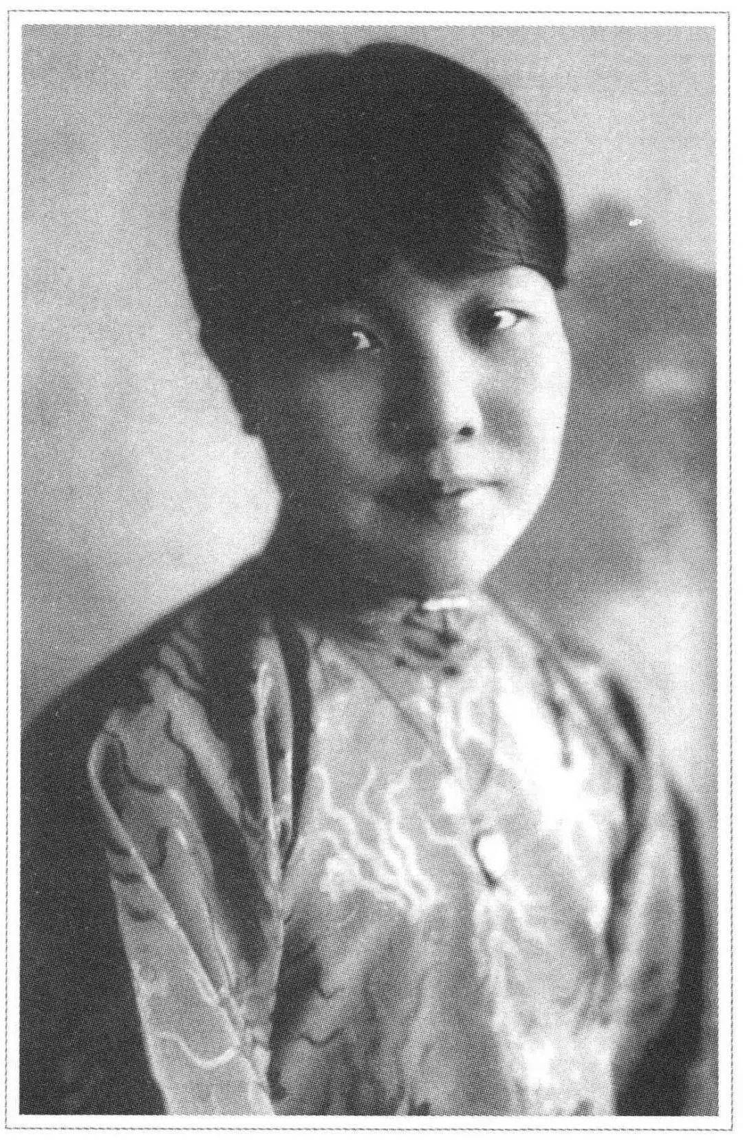 02著者简介冰心(1900-1999)原名谢婉莹,生于福州,中国诗人,翻译家