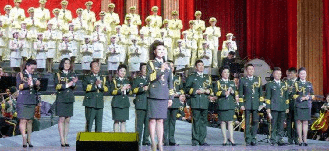 总政歌舞团60周年演出,没想到竟然请来了她!