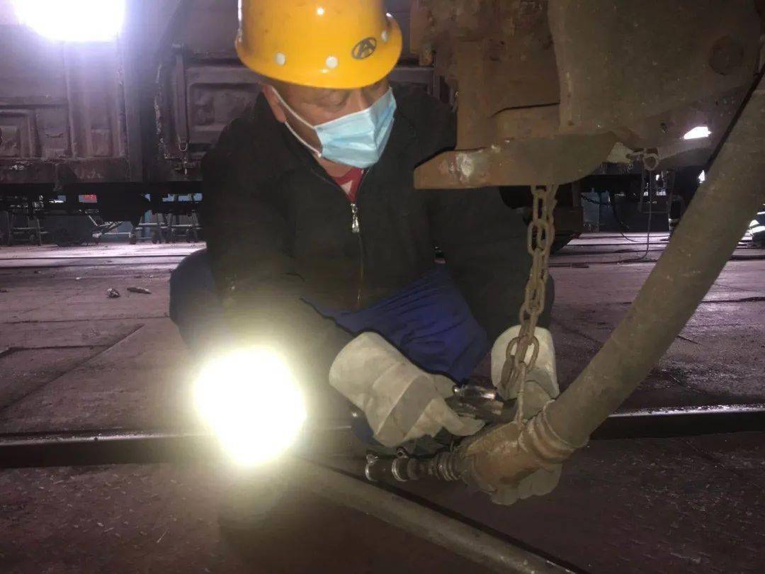 冬运| 列车制动管系守护者