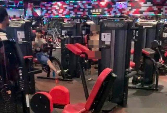 女子全裸大闹健身房30分钟,大尺度画面流出_手机搜狐网