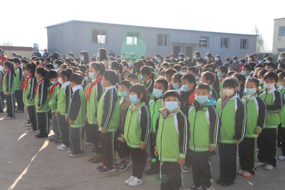 入学啦!大阳小学集中安置校举办开学典礼