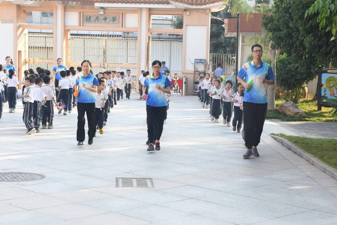 阳光大课间,健康每一天——双岗小学参加厚街镇中小学体育大课间评比
