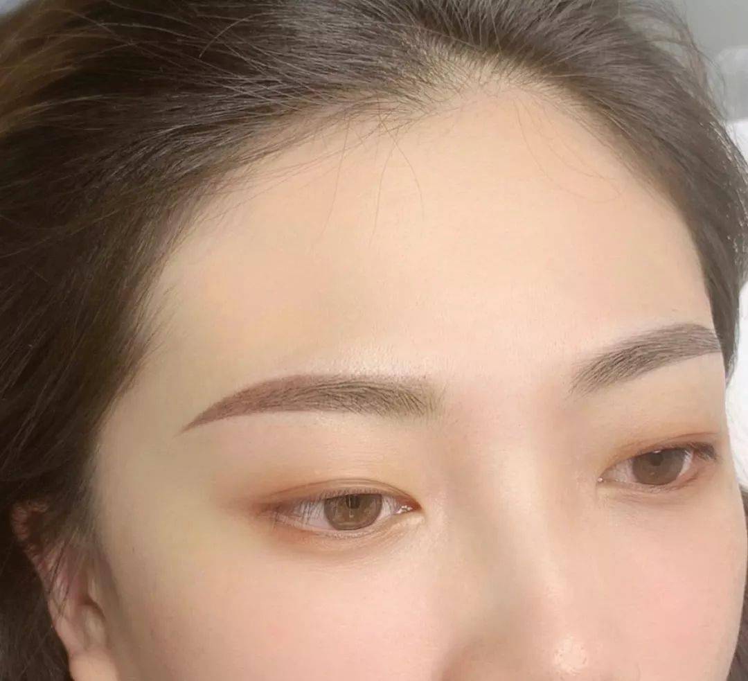 纹眉遇到皮肤薄的客户怎么做到上色又快又好